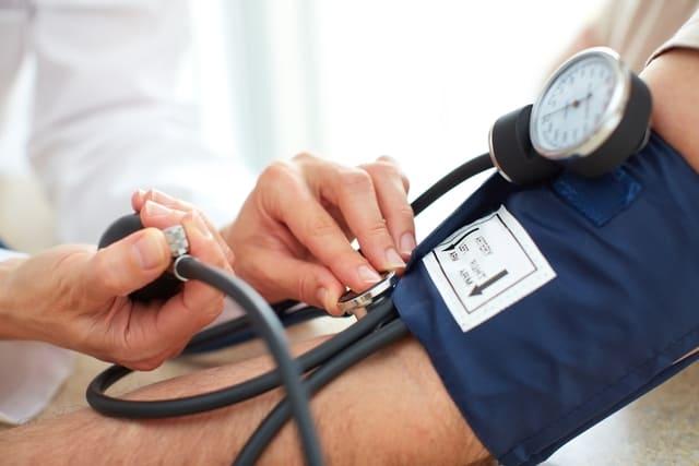 هل ارتفاع ضغط الدم يسبب النسيان؟