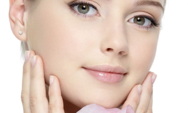 تجميل الوجه بمواد طبيعية