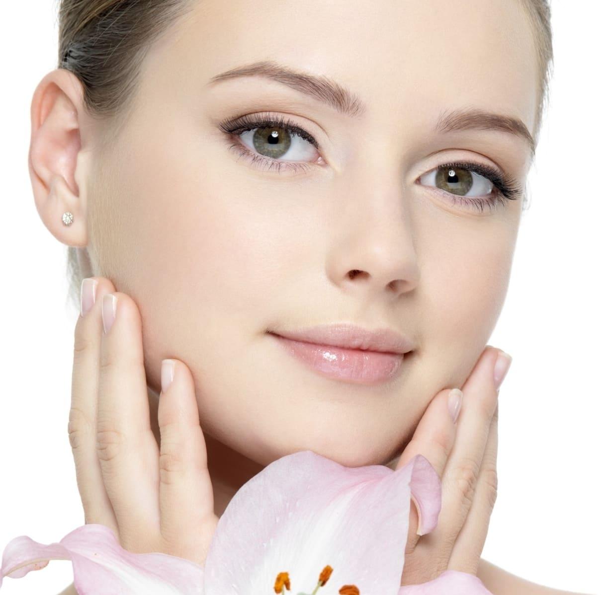 تجميل الوجه بمواد طبيعية تجميل الوجه بمواد طبيعية